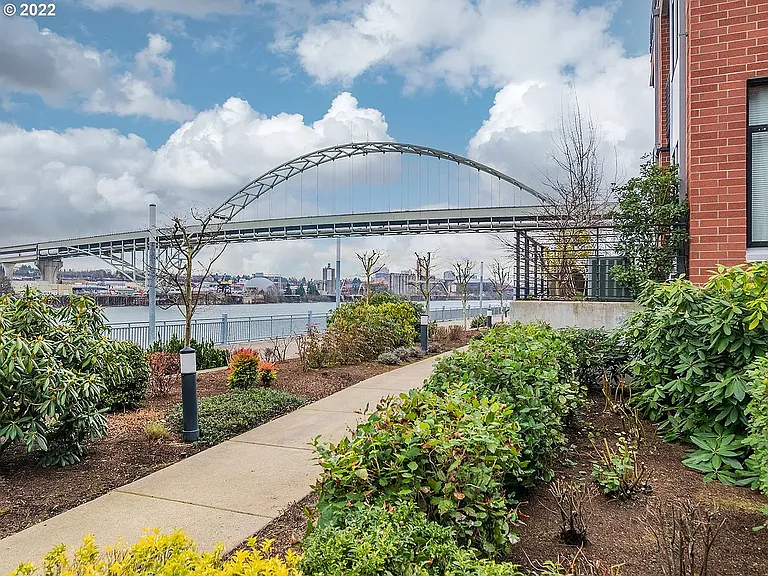 1726 NW Riverscape St — Photo 23