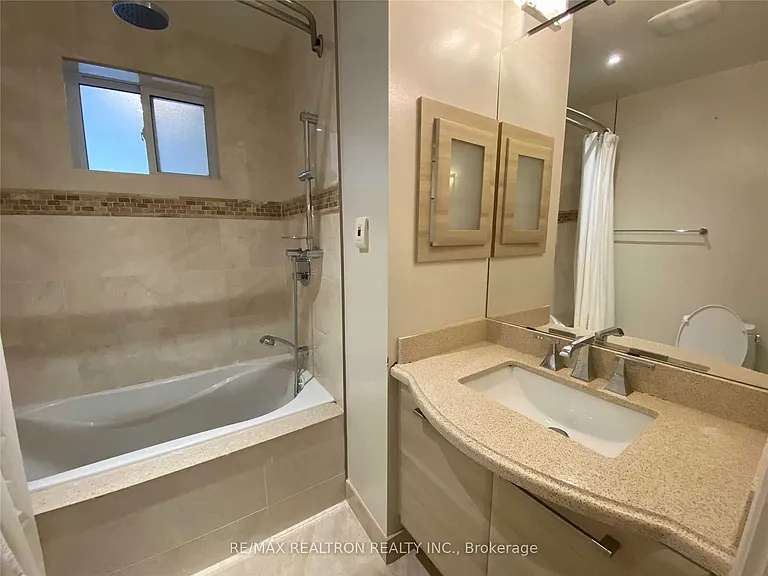 38 Bayberry Cres — Photo 19