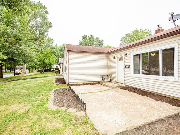 2nd image of 6524 Graf Dr
