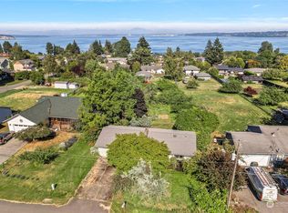 6547 Simmons Dr, Clinton, WA 98236