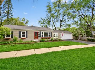 905 Dawes Ave, Wheaton, IL 60189