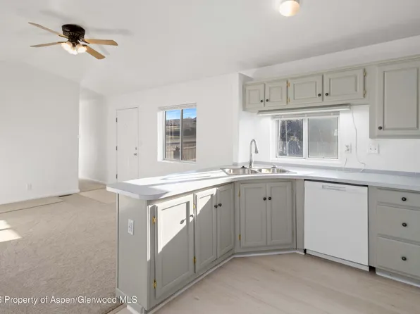 181 Silver Queen Cir, Parachute, CO 81635