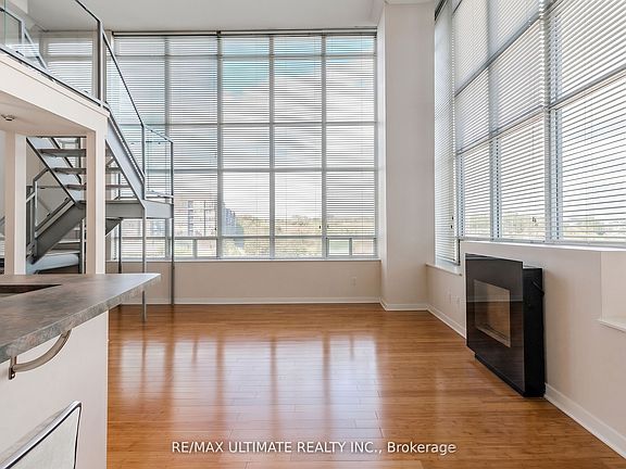 5th image of 300 Manitoba St #301