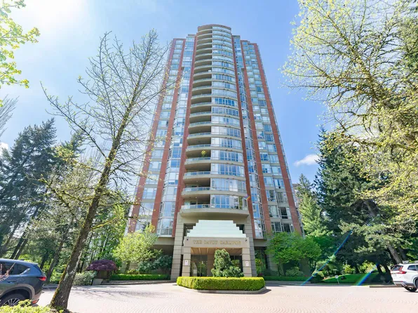 6888 Station Hill Dr #1104, Burnaby, BC V3N 4X5