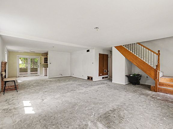 5th image of 3245 Hartlee Field Rd