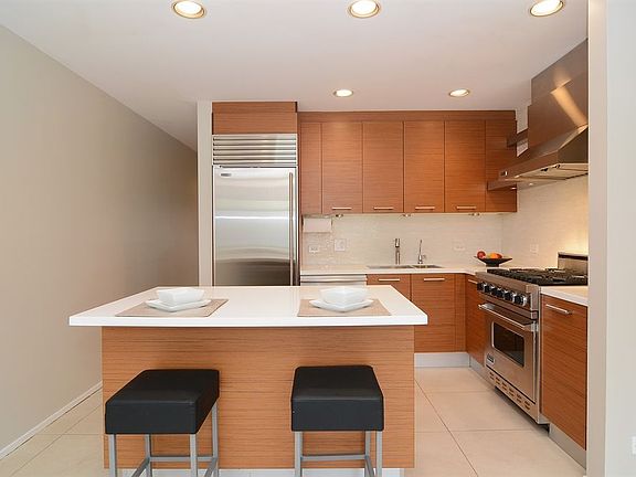 4th image of 641 W Willow St APT 119