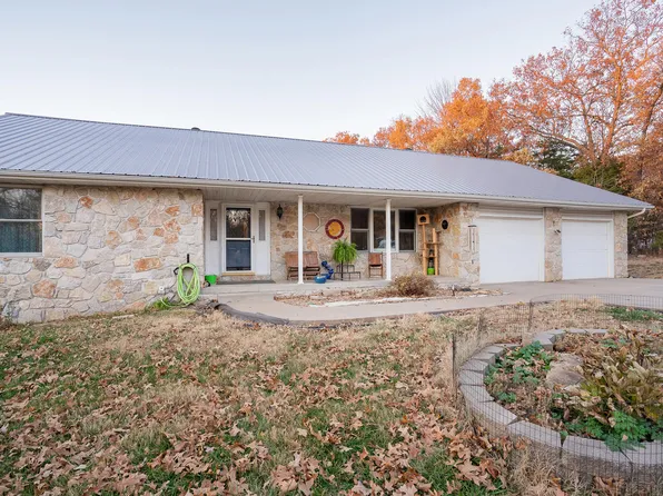 4067 S 82nd Road, Bolivar, MO 65613