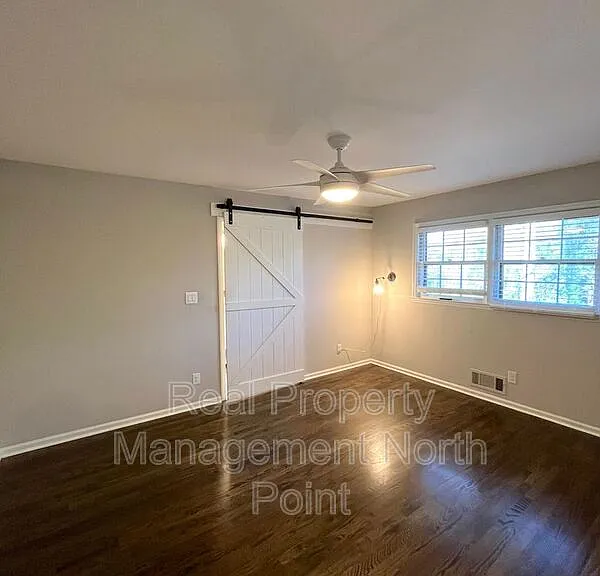 3434 Palace Ct — Photo 11