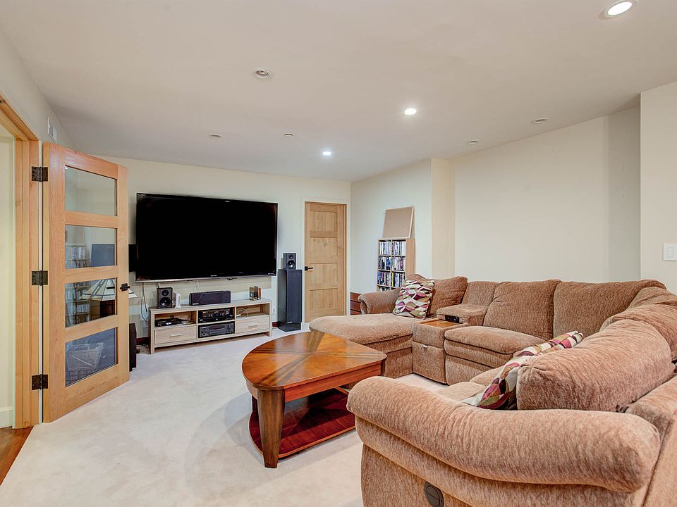 1st image of 11817 Henley Ln