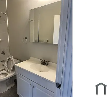 3 bed, 667 sqft, $4,293 — Photo 4