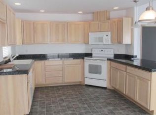 210 W Goodlander Rd, Selah, WA 98942