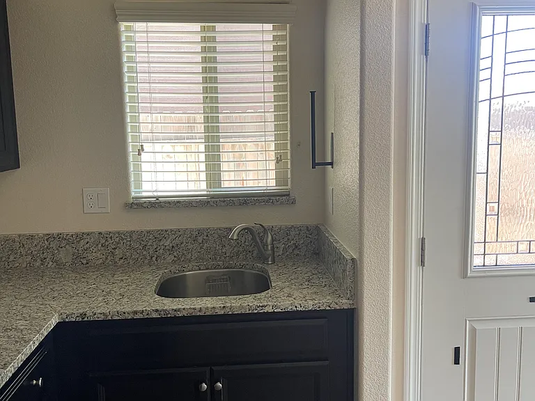4960 Dexter Ct #B — Photo 4
