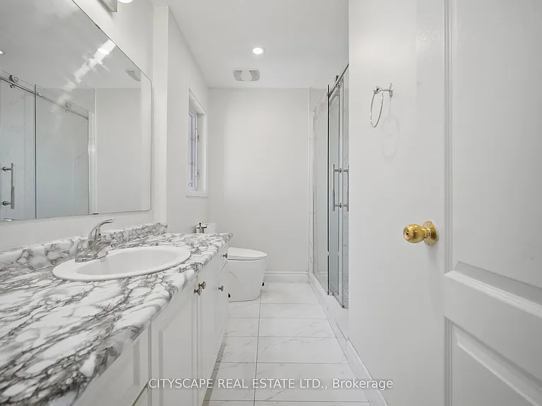 106 Tianalee Cres #UPPER — Photo 33