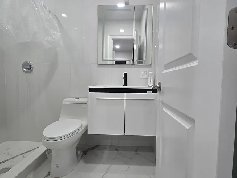 303 Decker Ave #1 — Photo 4