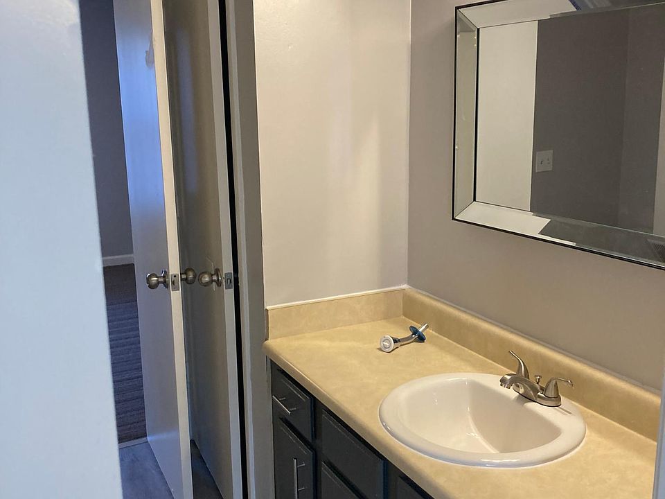 1st image of 746 Holder Dr