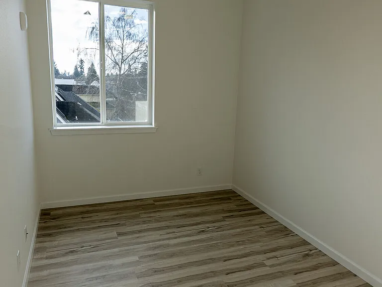 604 S Sheridan Ave — Photo 11