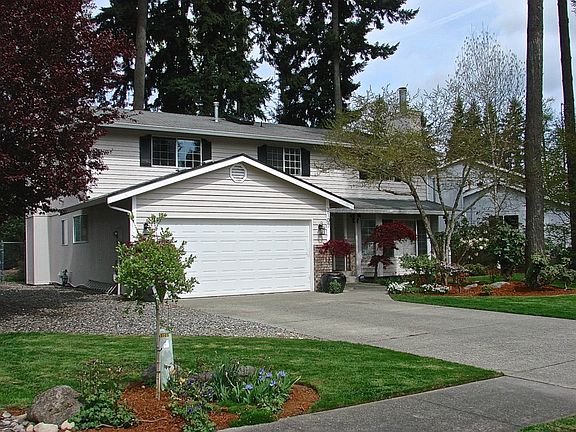 2nd image of 3107 32nd Avenue Ct SE