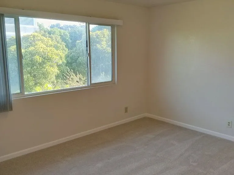 Stanton Ave. 2131 — Photo 5