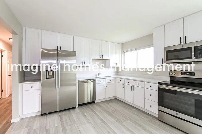 4269 Massabielle Dr — Photo 6
