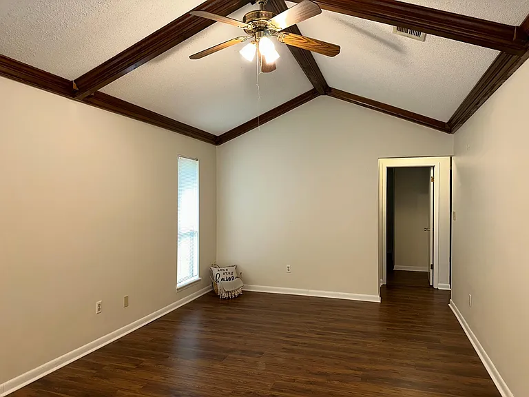 103 Denier Dr — Photo 4