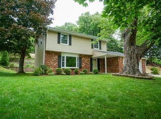 W212N10334 Oak Ln, Colgate, WI 53017