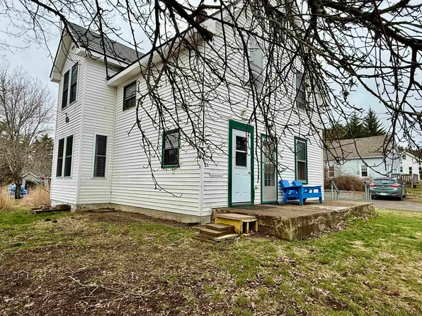 69 Oakhill Rd, Lunenburg, NS B4V 5R3