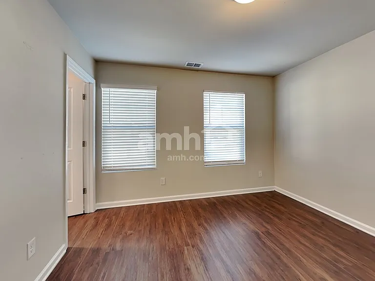 218 Omega Ct — Photo 20