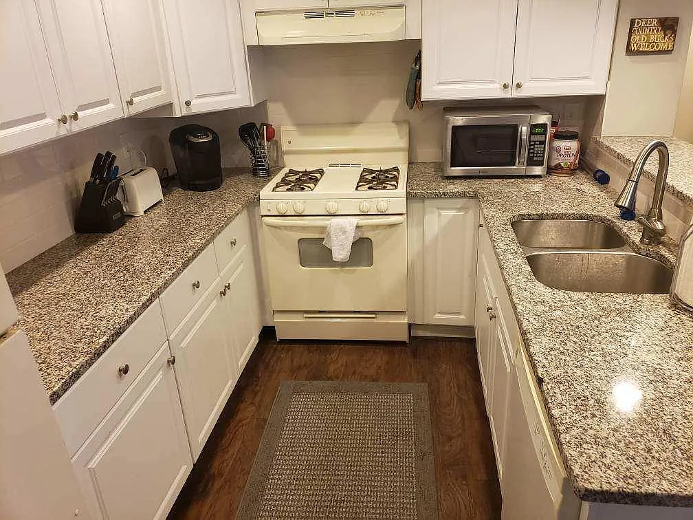 2701 C Greystone dr — Photo 3