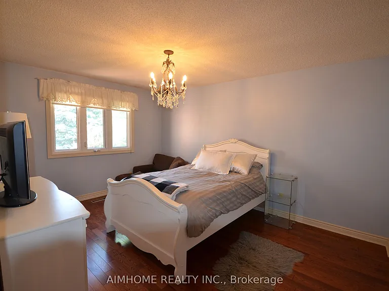 80 Golf Links Dr — Photo 13