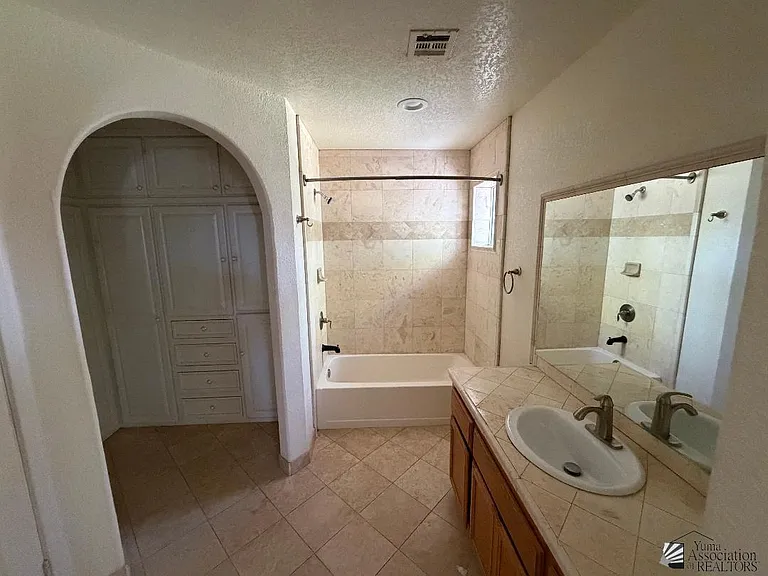 11251 E 27th Pl — Photo 11