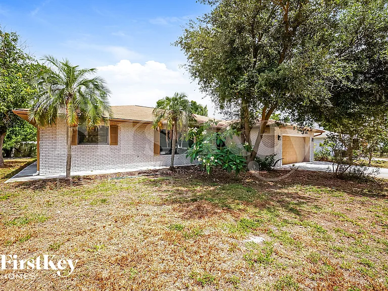 116 Palmetto Dr — Photo 2