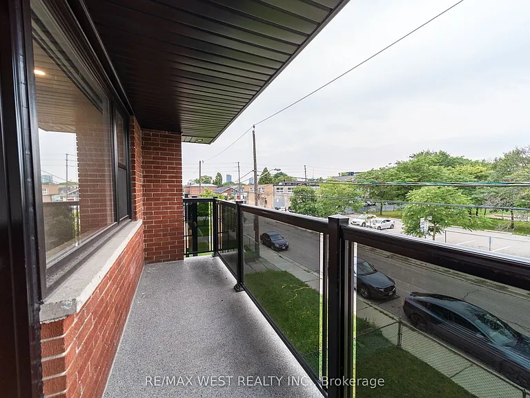 237 Melrose St #7 — Photo 15