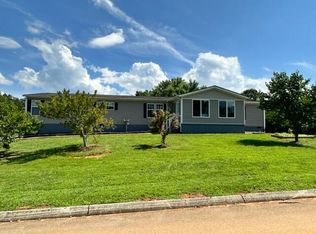 1005 Ashley Meadows Dr, Strawberry Plains, TN 37871