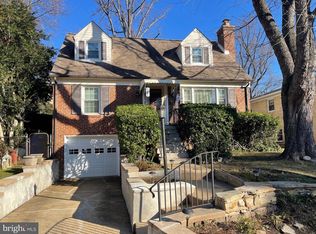 911 N Lexington St, Arlington, VA 22205