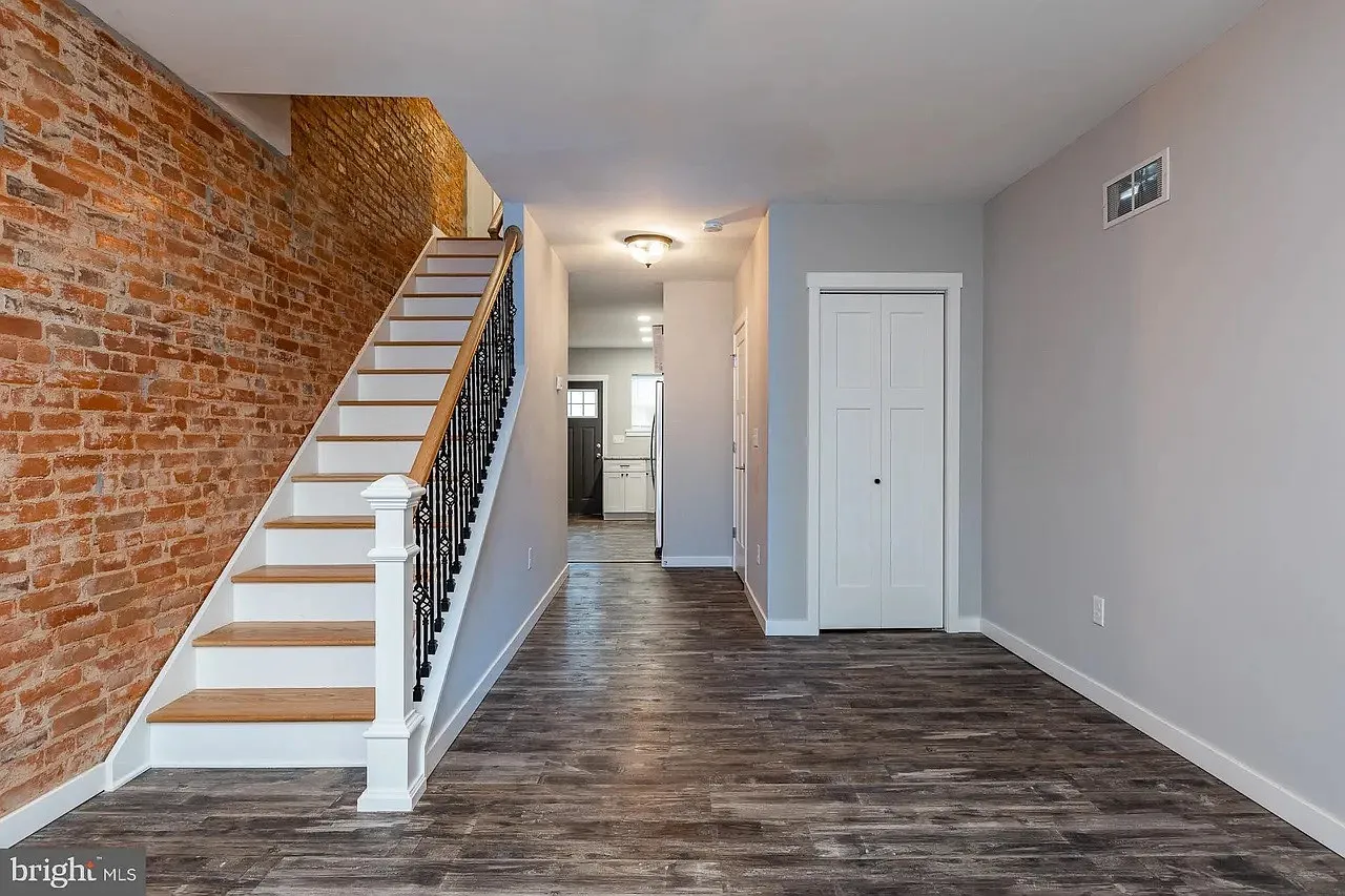 2 bed, 1.5 bath, 950 sqft, $1,750 — Photo 1