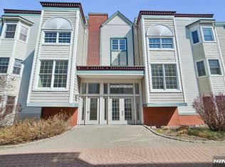 249 The Promenade, Edgewater, NJ 07020