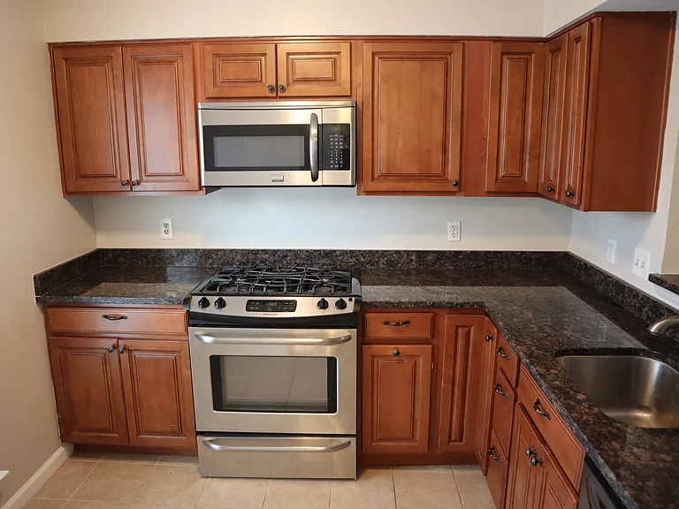 9513 Melrose Square Way — Photo 3