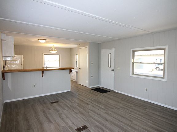 5th image of 32 Mockingbird Dr
