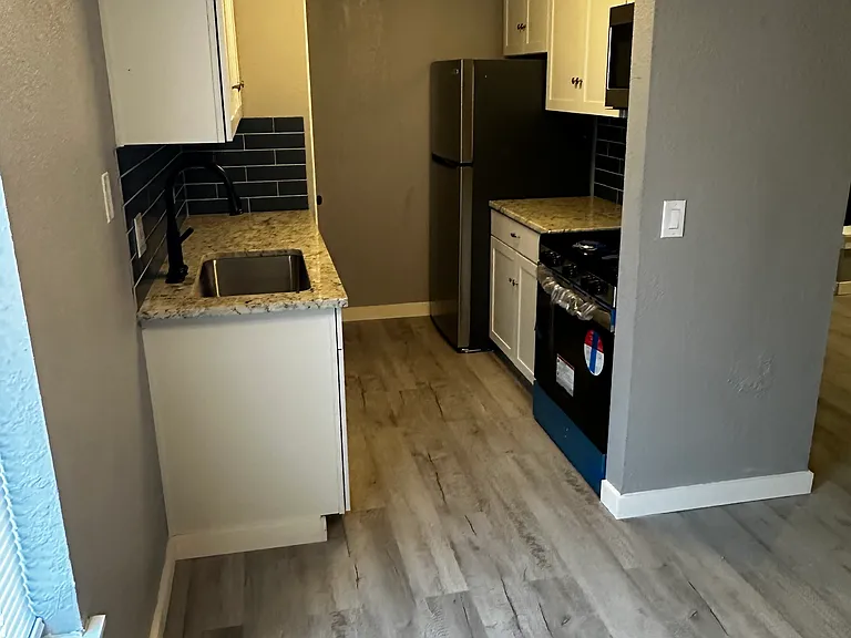 1200 N Cedar Ave #424 — Photo 12