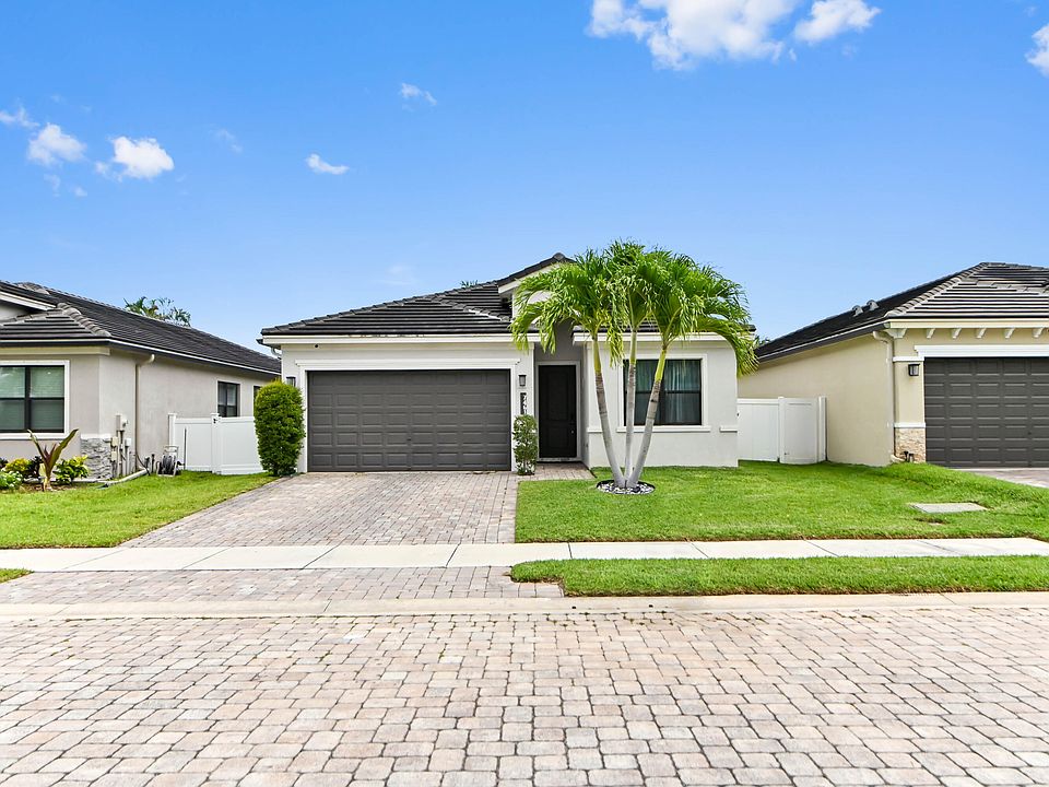 1st image of 7461 Moonrise Dr