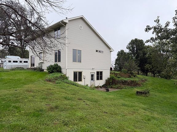 3rd image of 24454 Dogwood Rd