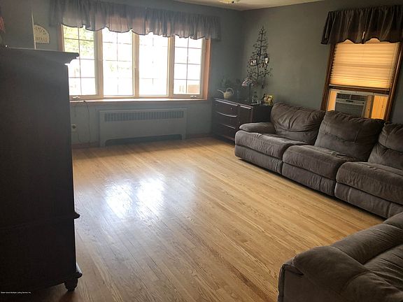 4th image of 229 Oakwood Ave