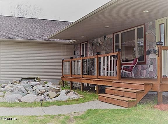 2nd image of 8883 Wisner Ave