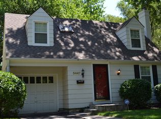 5447 Canterbury Rd, Fairway, KS 66205