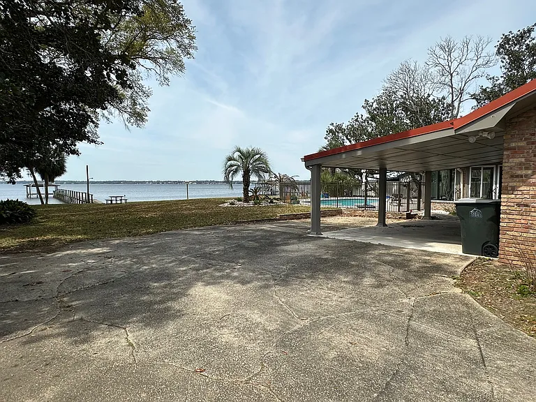 1131 Perdido Manor Dr — Photo 18