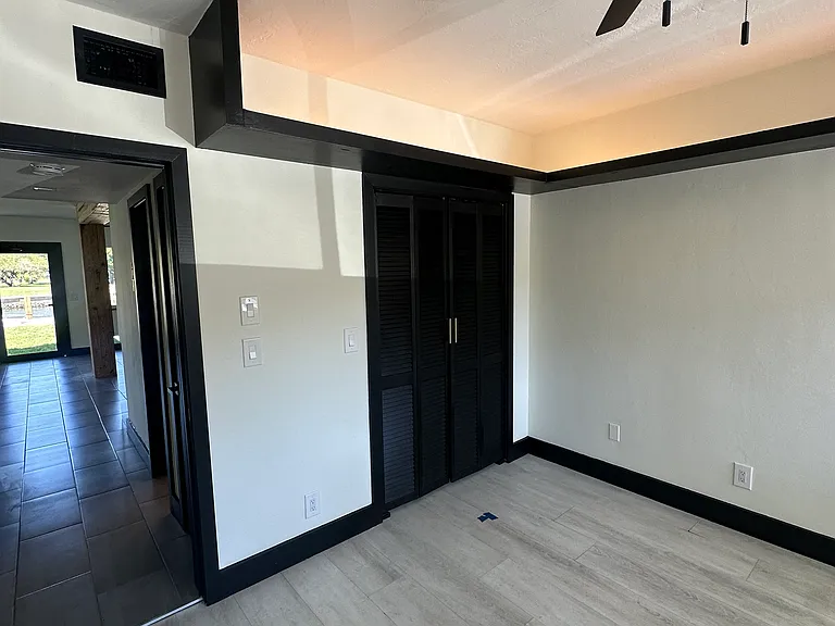 455 Golden Isles Dr — Photo 15