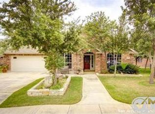 9216 Larsons Ln, Helotes, TX 78023