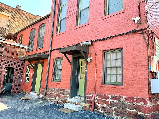 1206 Main Street — Photo 3