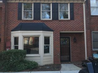 863 Lenox Oaks Cir NE, Atlanta, GA 30324