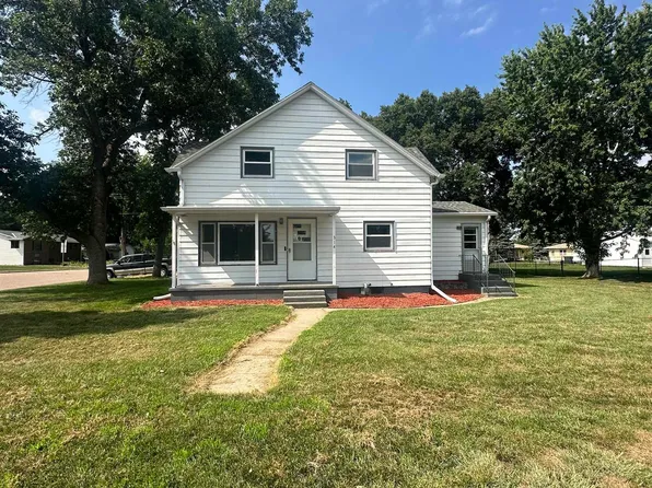 314 9th St, Springfield, SD 57062
